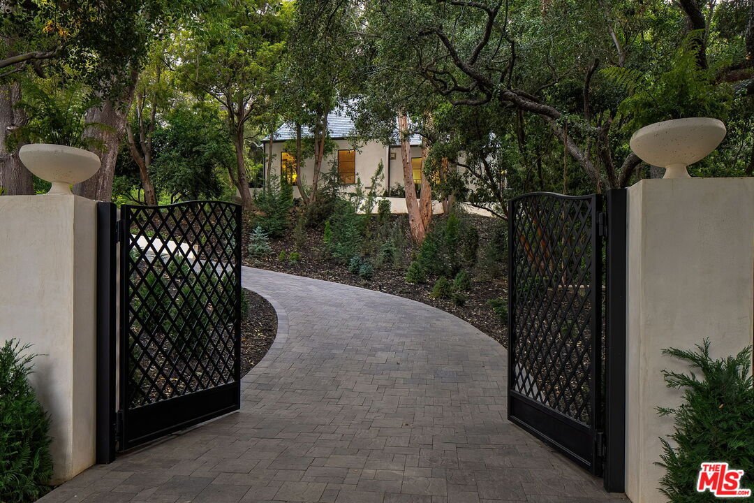 House in Los Angeles, California, United States 3 - 18392445