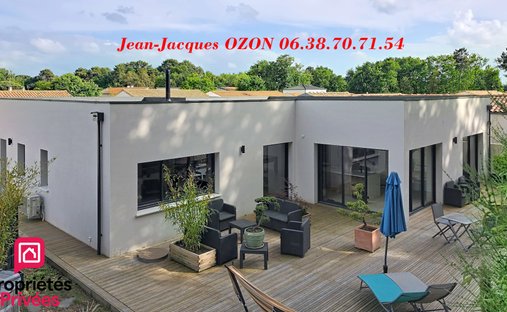 Villa in Les Mathes, Nouvelle-Aquitaine, France 1