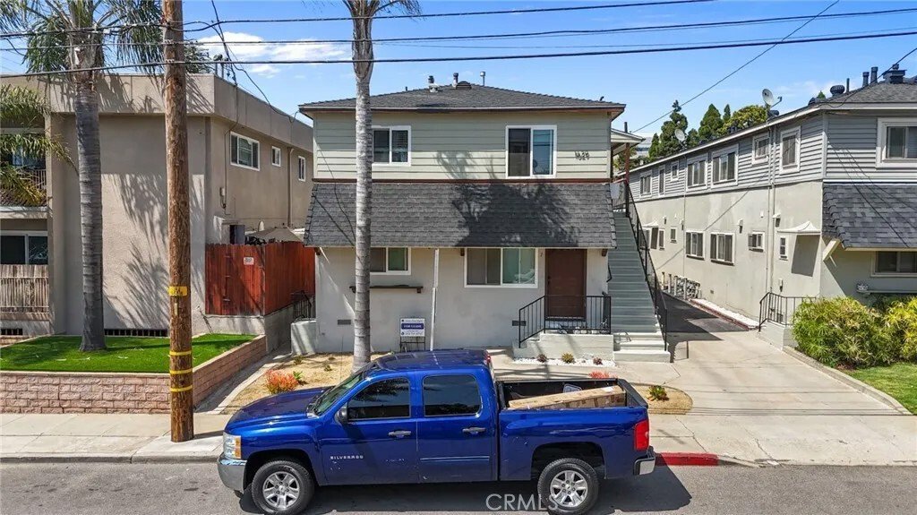 El Segundo, California, United States 2 - 18216019