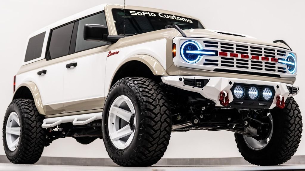 Ford Bronco 4X4 in Fort Lauderdale, FL, United States 3 - 18393340