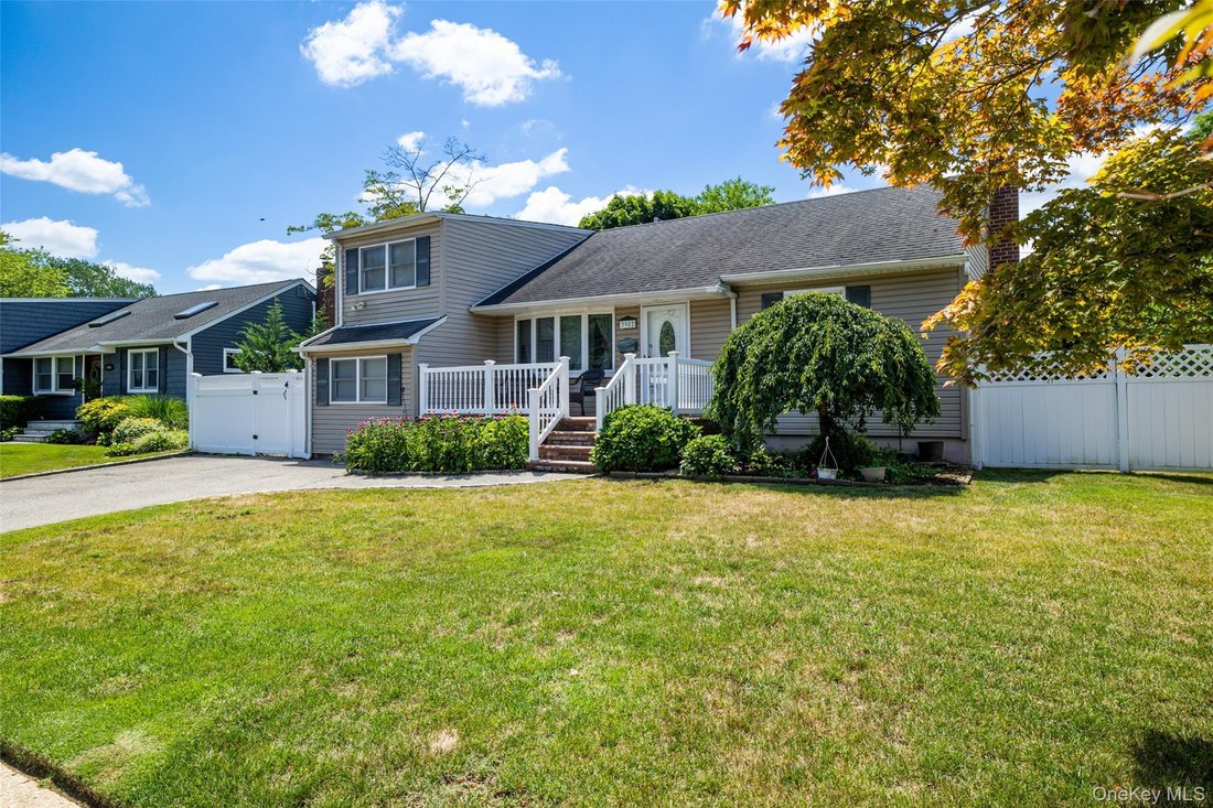 House in Seaford, New York, United States 2 - 18393709
