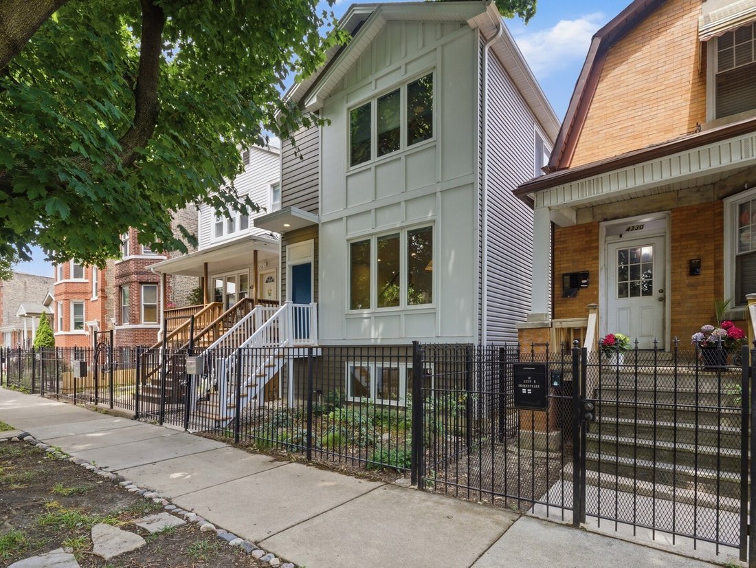 House in Chicago, Illinois, United States 1 - 18391621