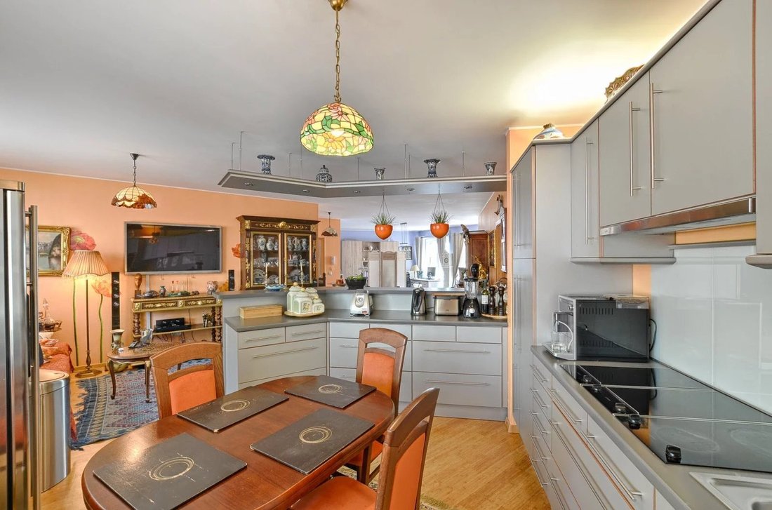 Apartment in Luxembourg, Luxembourg, Luxembourg 2 - 18388095