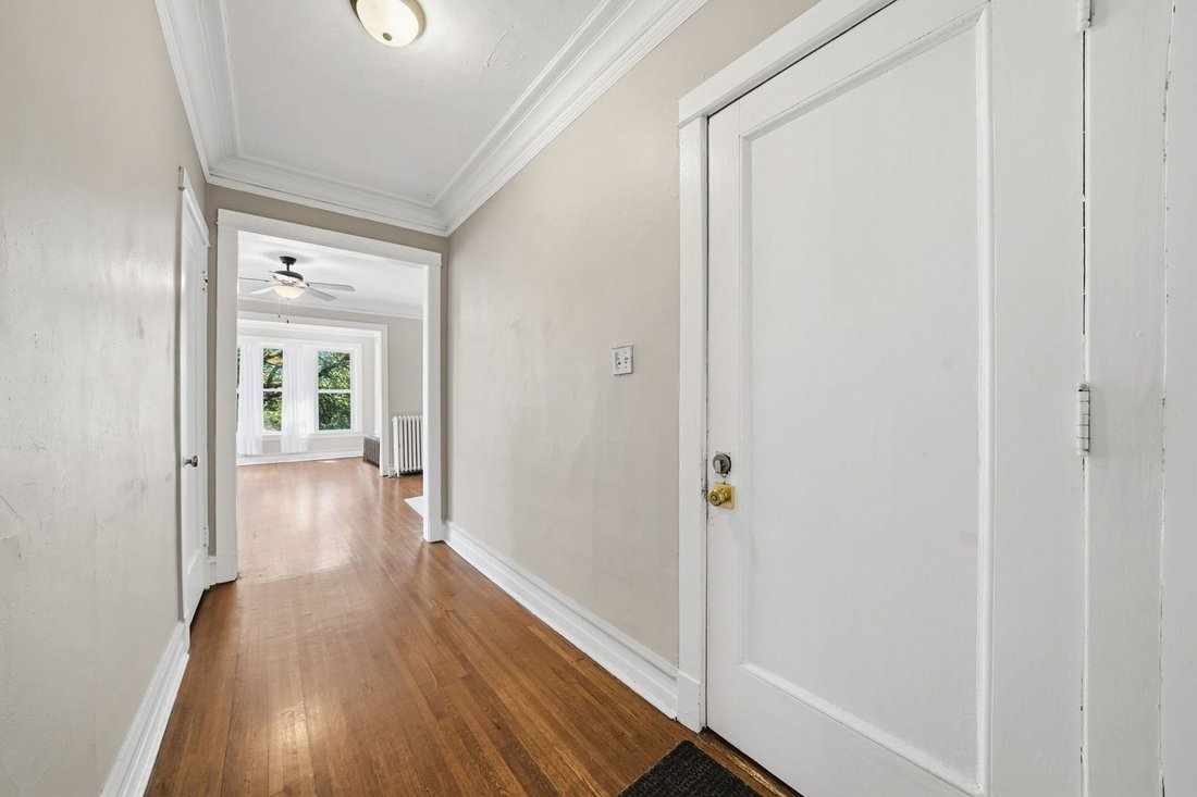 Oak Park, Illinois, United States 5 - 18394638