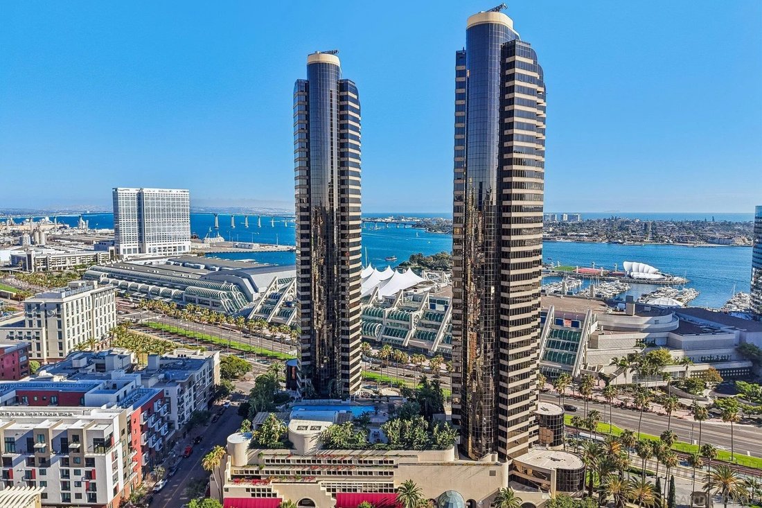 Condo in San Diego, California, United States 5 - 18396187