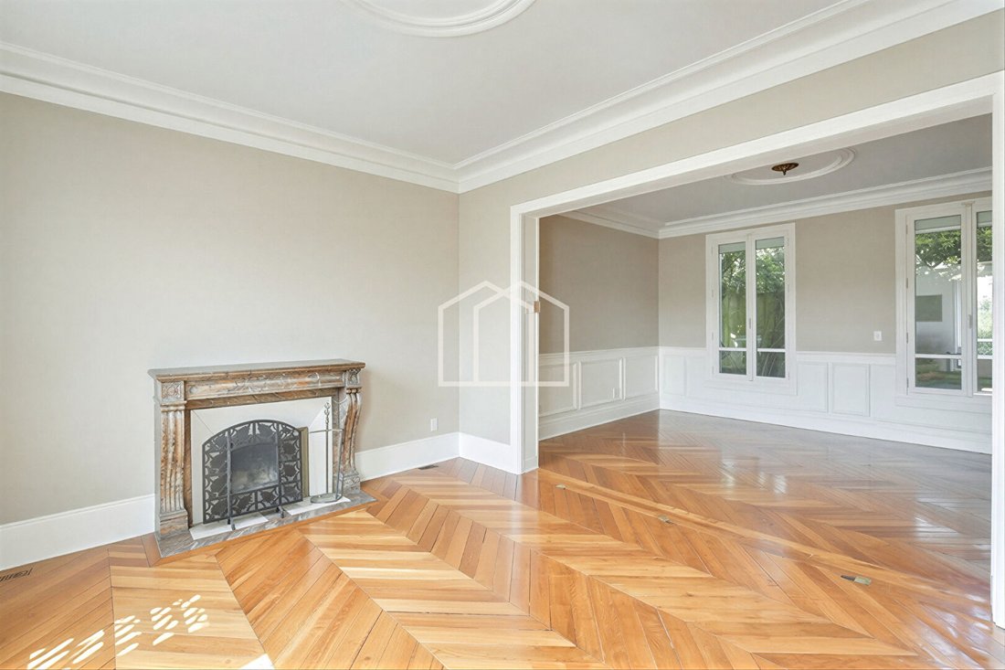House in Plateau Ouest, Suresnes, France 3 - 18333076