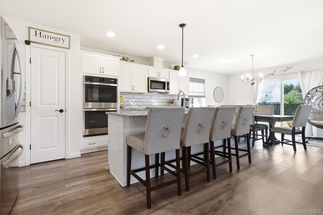 House in Spackenkill, New York, United States 3 - 18396842