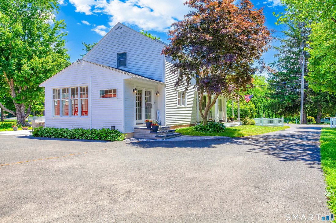 House in Suffield, Connecticut, United States 4 - 18390281