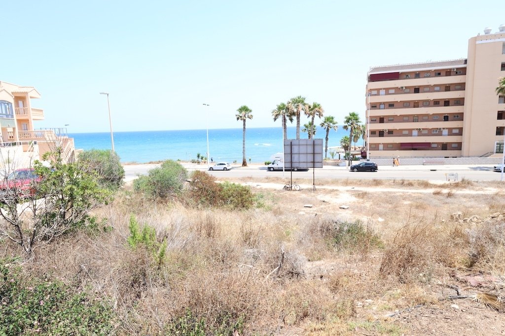 Land in Torrevieja, Valencian Community, Spain 1 - 18396825