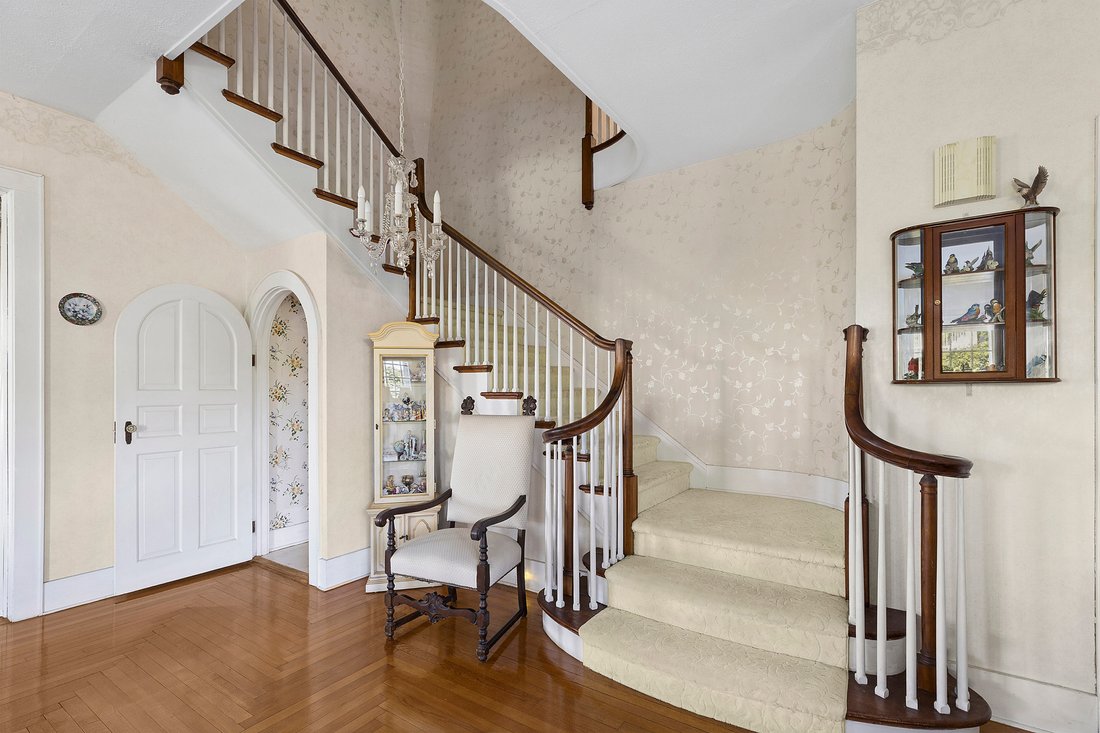 House in Hampton Bays, New York, United States 5 - 18396875
