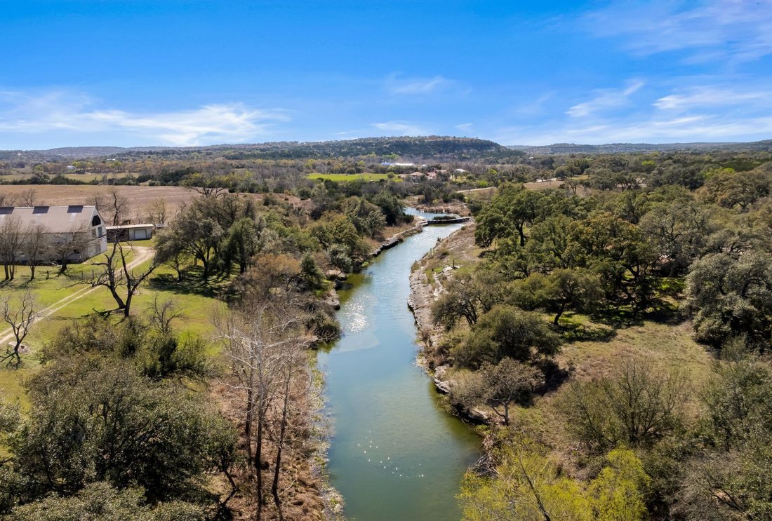 Farm Ranch in Dripping Springs, Texas, United States 4 - 18395607