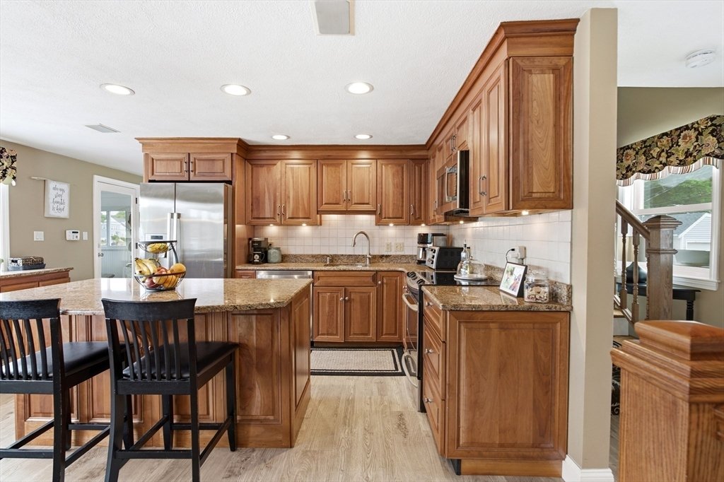 House in Lynn, Massachusetts, United States 5 - 18396638