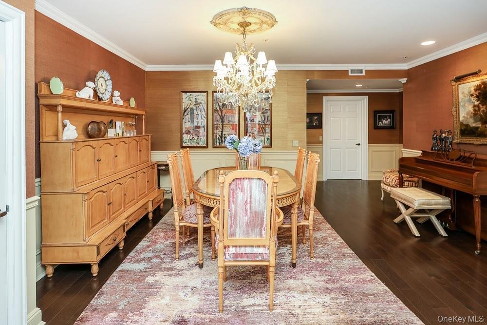 Condo in Port Washington, New York, United States 5 - 18394085