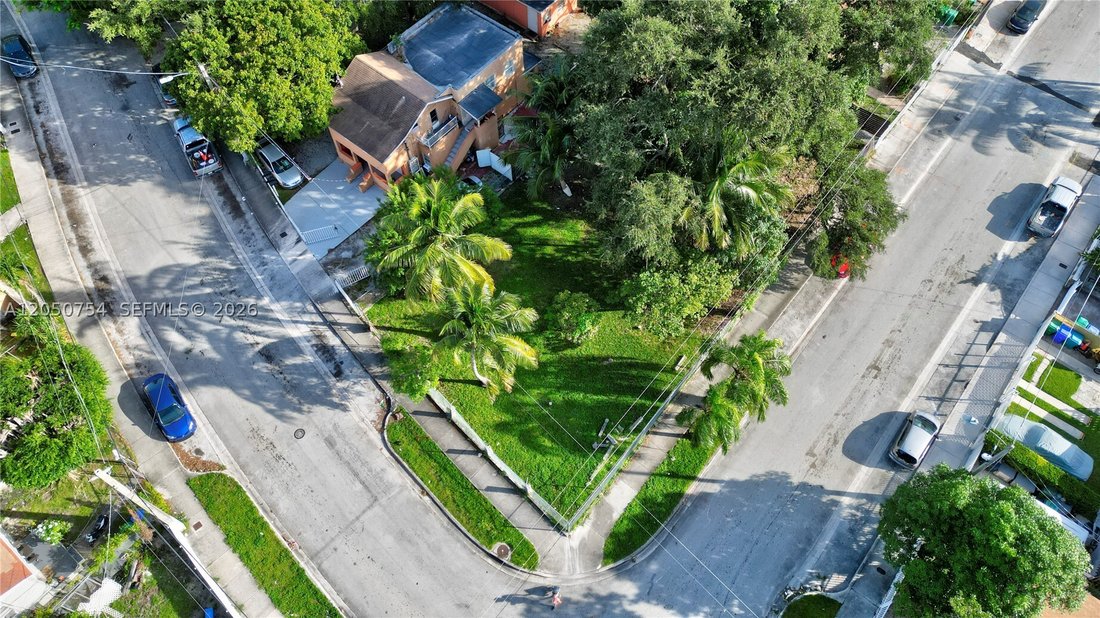 Miami, Florida, United States 4 - 18391319