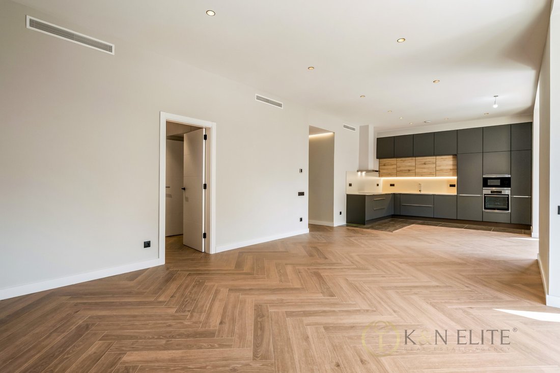 Apartment in Eixample, Barcelona, Spain 5 - 18393172