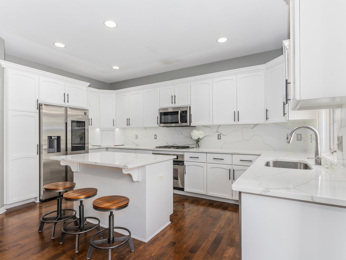 House in Naperville, Illinois, United States 3 - 18390299