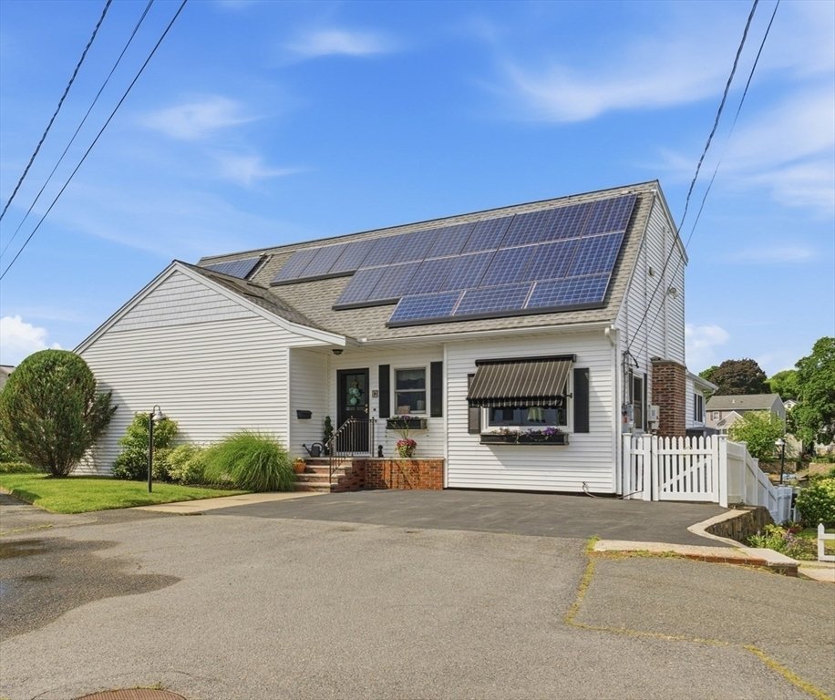 House in Lynn, Massachusetts, United States 2 - 18396638