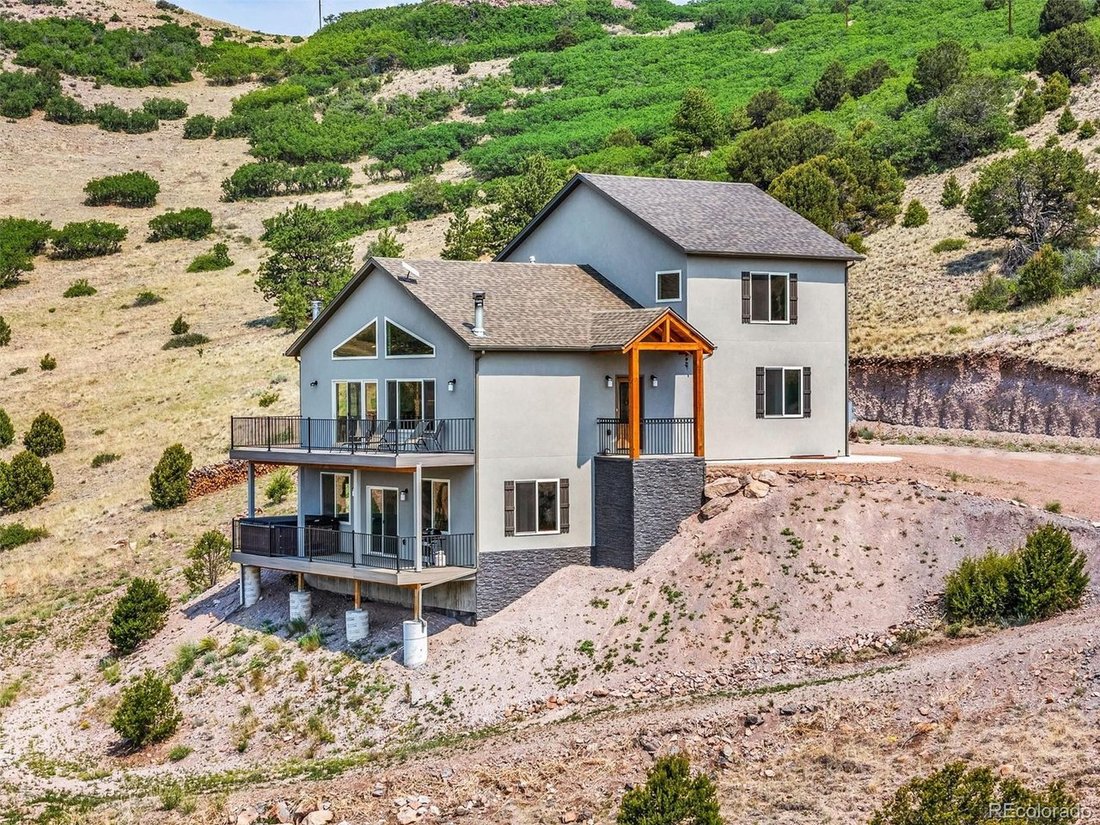 House in Lincoln Park, Colorado, United States 2 - 18394558