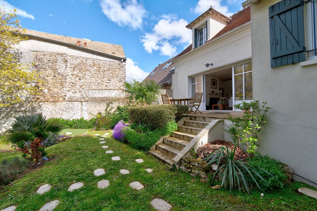 House in Mareil-Marly, Ile-de-France, France 1 - 18119454