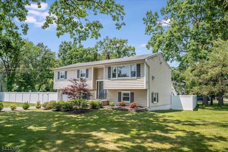 House in East Hanover, New Jersey, United States 5 - 18395803