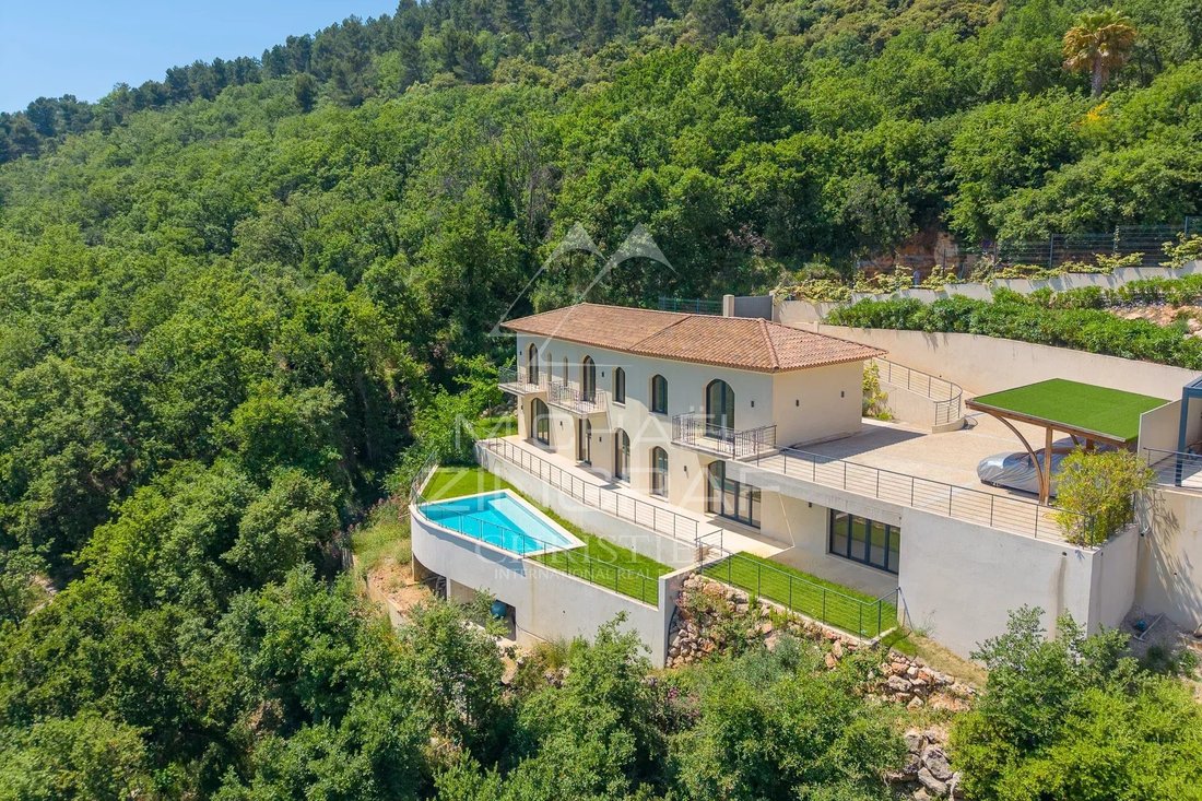 Villa in Spéracèdes, Provence-Alpes-Côte d'Azur, France 1 - 16964296