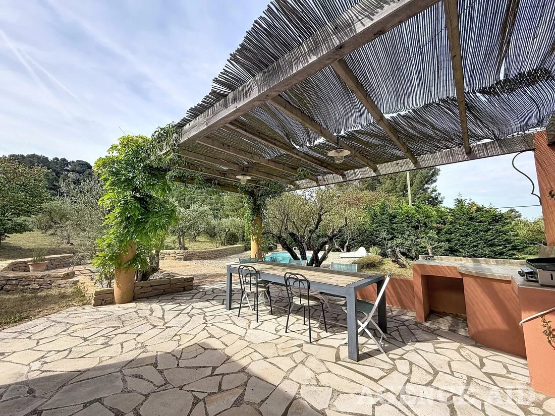 Villa in Cuges-les-Pins, Provence-Alpes-Côte d'Azur, France 5 - 18392640