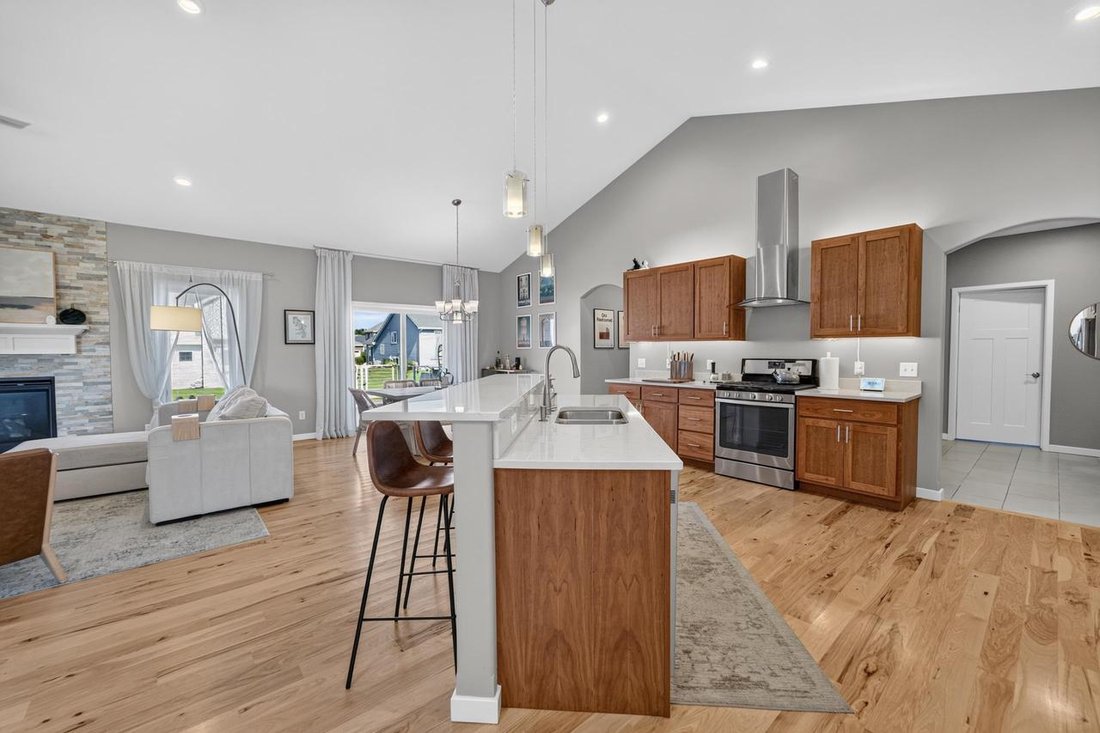 House in Oregon, Wisconsin, United States 4 - 18394272