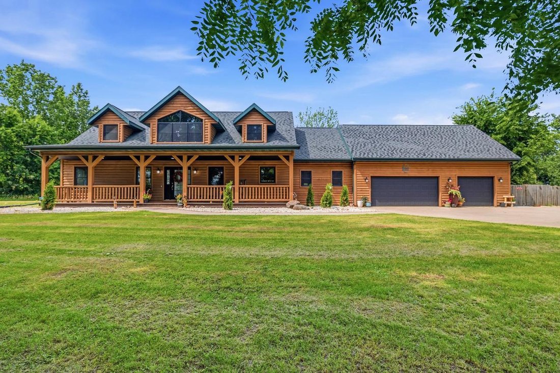 House in Oshkosh, Wisconsin, United States 1 - 18394285