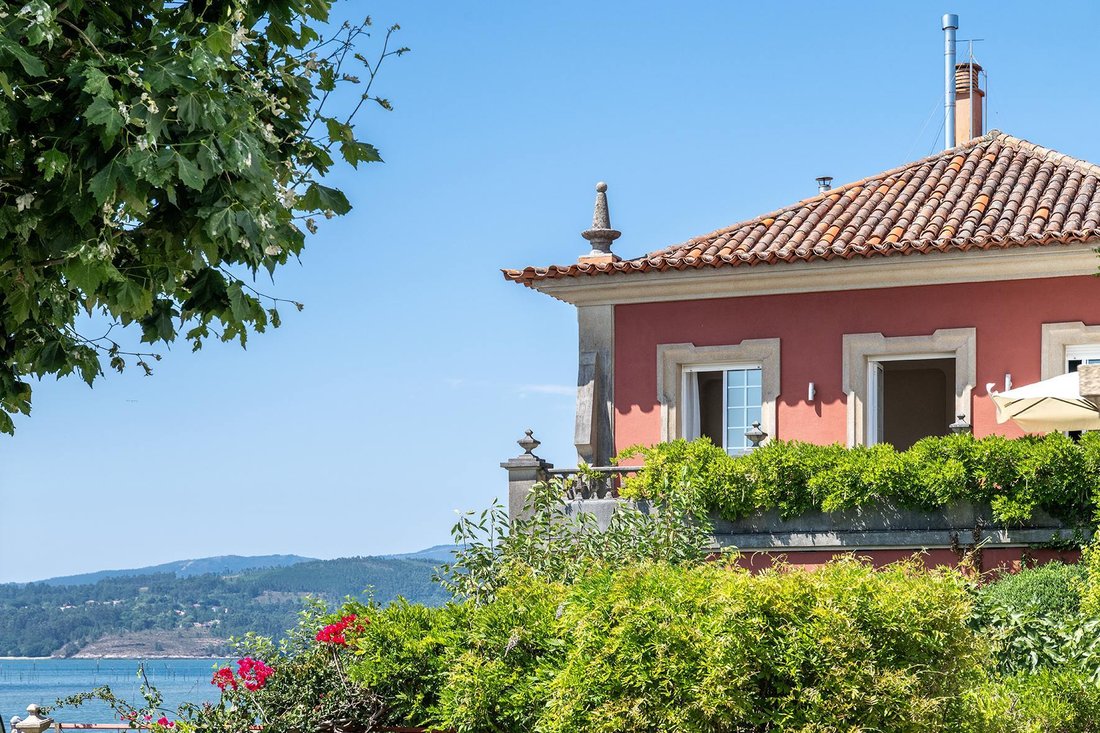 Villa in Vilagarcia de Arousa, Galicia, Spain 1 - 18390741