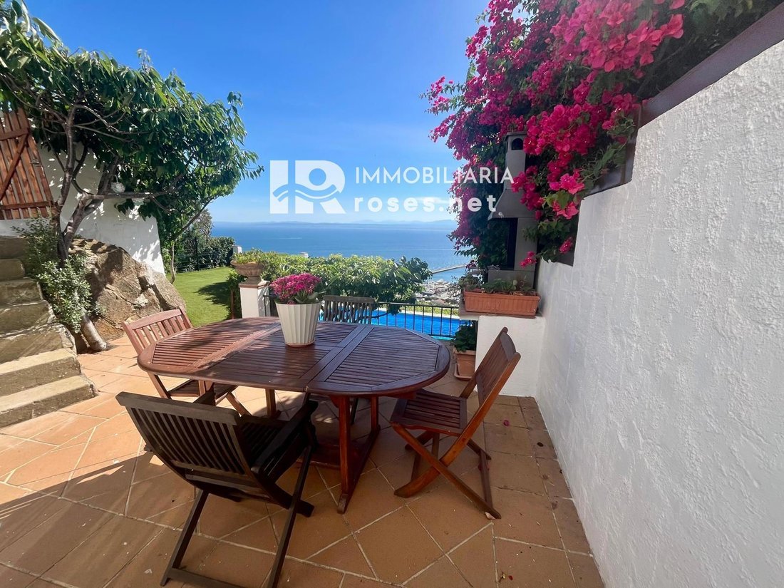 Chalet in Roses, Catalonia, Spain 4 - 18390929