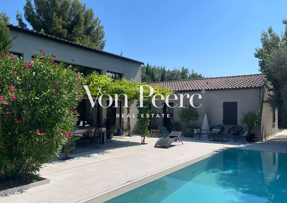 House in Saint-Rémy-de-Provence, Provence-Alpes-Côte d'Azur, France 1 - 17240130