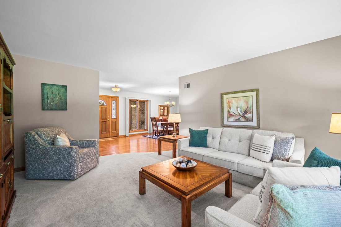 House in Palatine, Illinois, United States 5 - 18394837