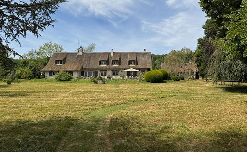 House in Les Mesnuls, Ile-de-France, France 1