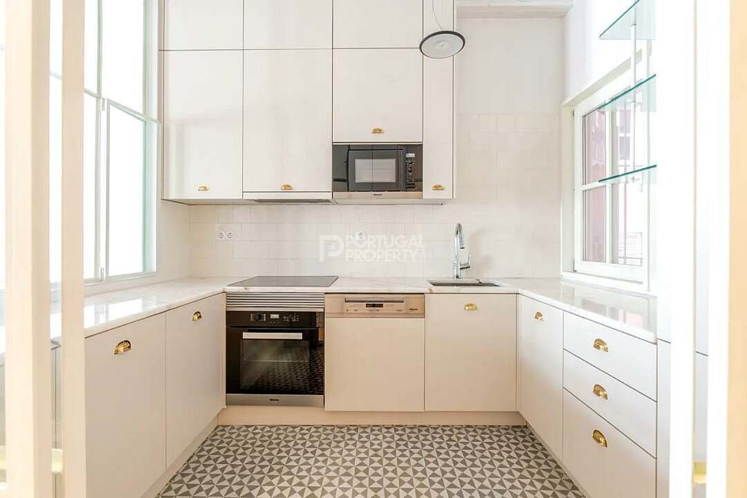 Apartment in Cedofeita, Santo Ildefonso, Se, Miragaia, Sao Nicolau e Vitoria, Porto District, Portugal 2 - 18394169