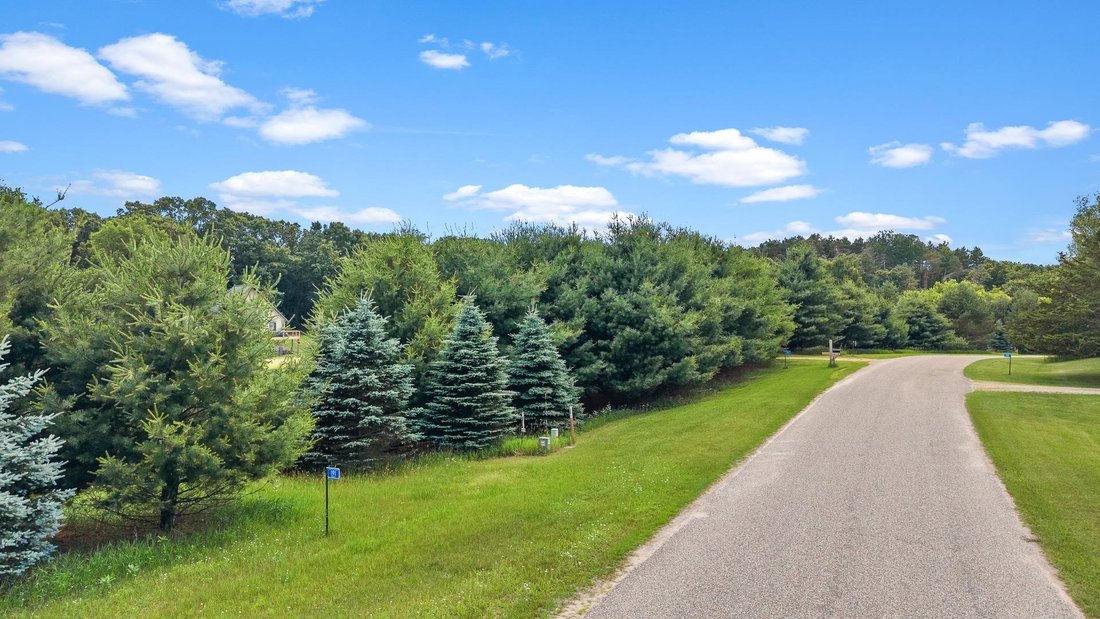 House in Wisconsin Dells, Wisconsin, United States 3 - 18394025