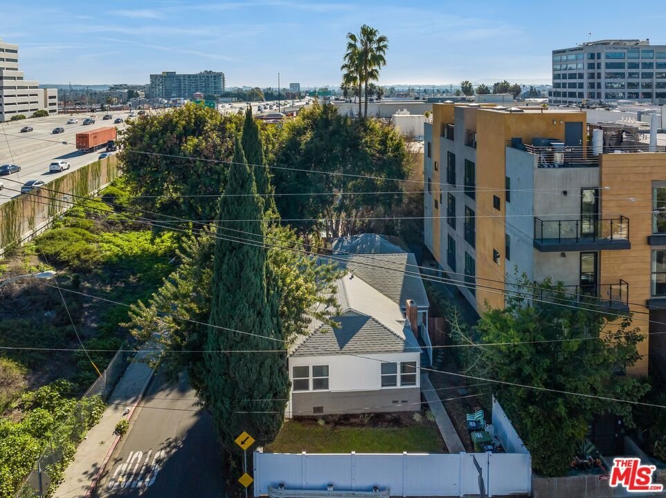 House in Los Angeles, California, United States 4 - 18396789