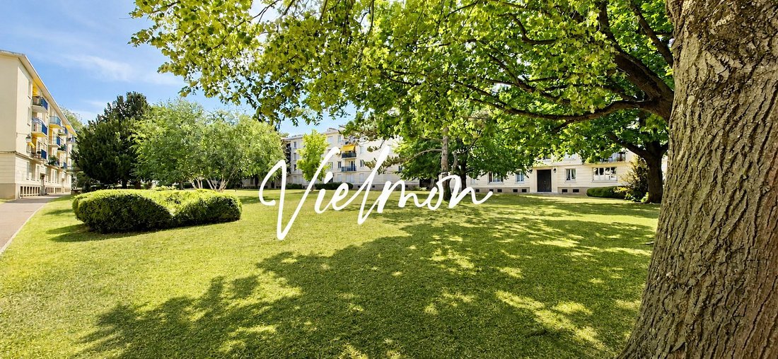Apartment in Forêt, Saint-Germain-en-Laye, France 1 - 18395027