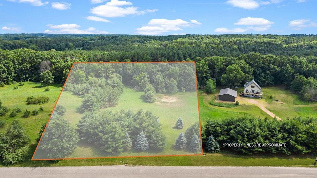 House in Wisconsin Dells, Wisconsin, United States 2 - 18394311