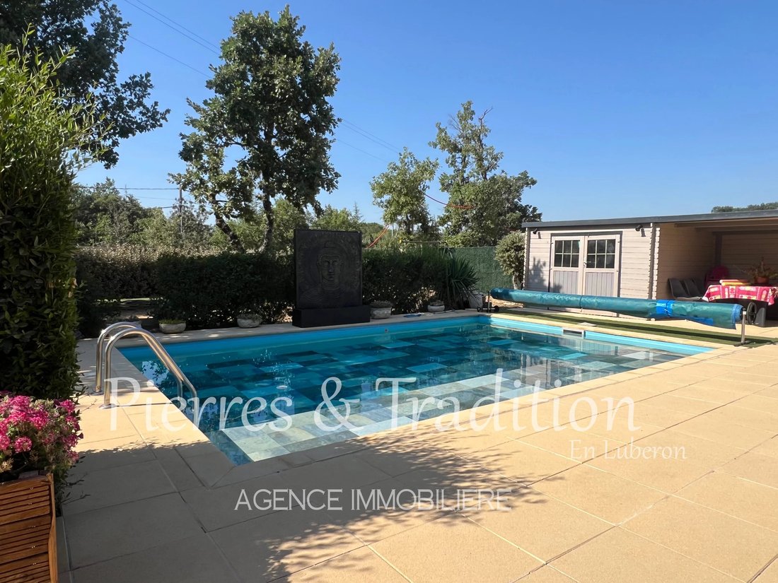 House in Saint-Saturnin-lès-Apt, Provence-Alpes-Côte d'Azur, France 2 - 15039158