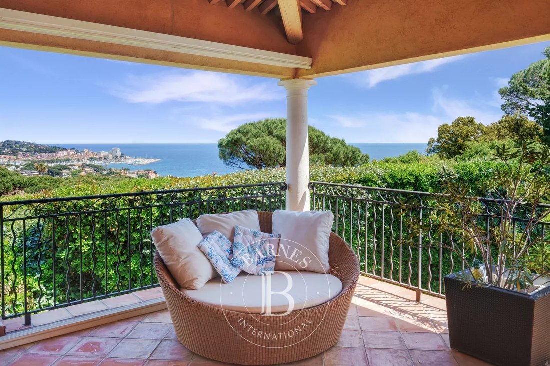 Villa in Basse Suane-Les Virgiles, Sainte-Maxime, France 2 - 16289397