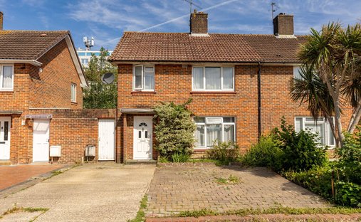 House in County Oak, Crawley, England 1