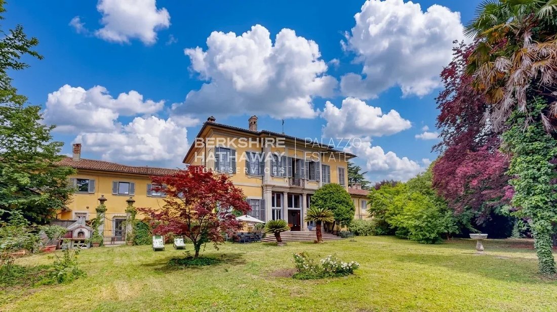 Villa in Cernusco sul Naviglio, Lombardy, Italy 1 - 18390596