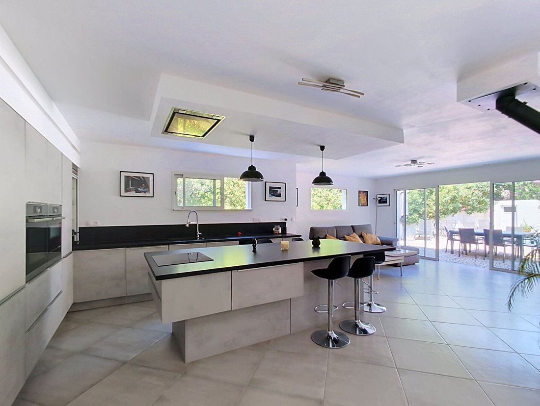 Villa in La Barasse, Marseille, Provence-Alpes-Côte d'Azur 3 - 18393419