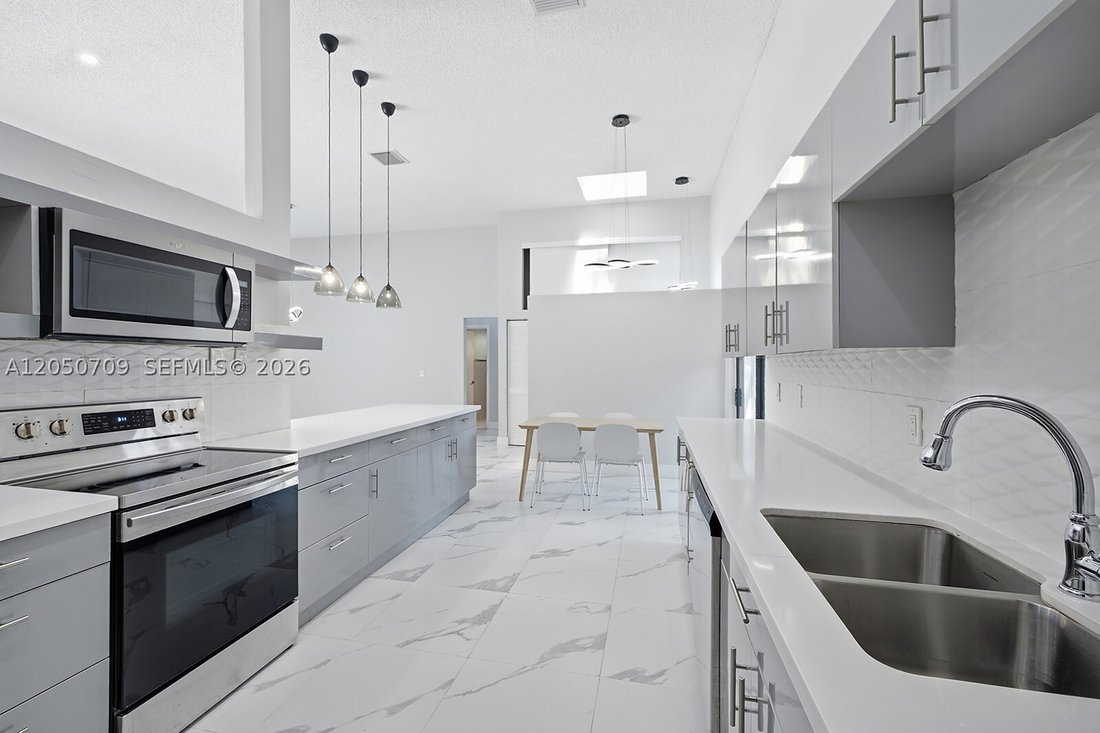 House in Hallandale Beach, Florida, United States 3 - 18396166