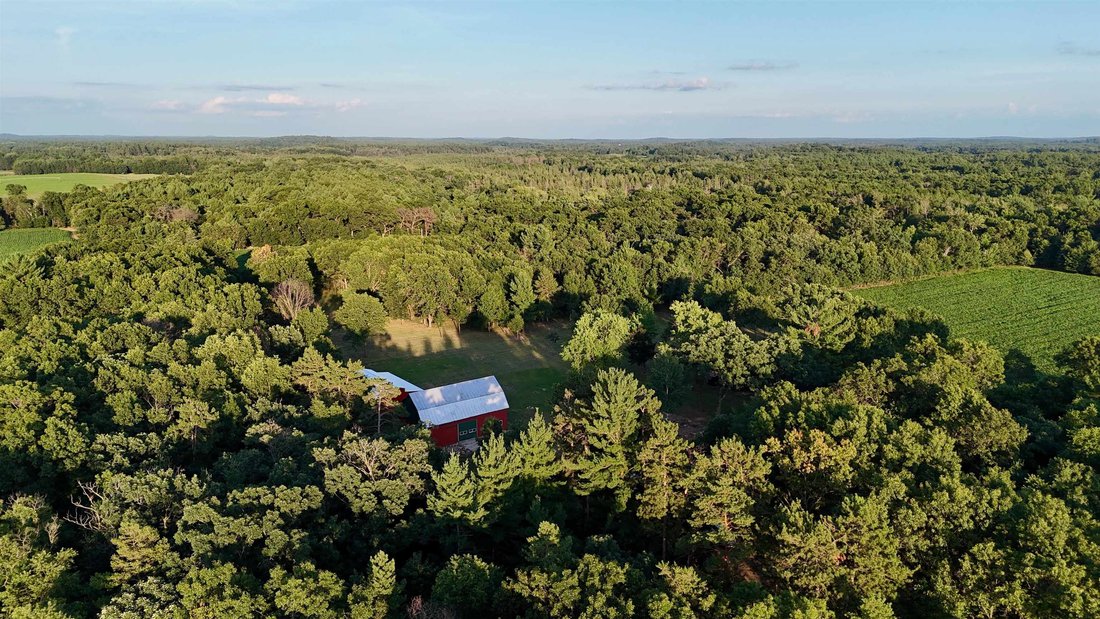 House in Springfield, Wisconsin, United States 2 - 18394030