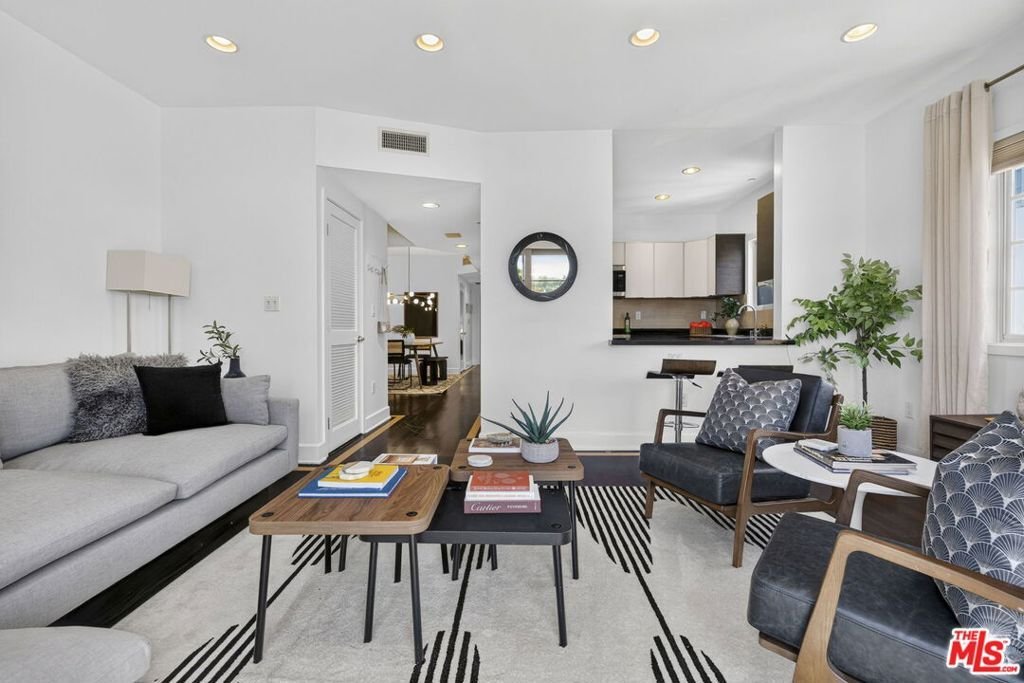 Condo in West Hollywood, California, United States 1 - 18395356