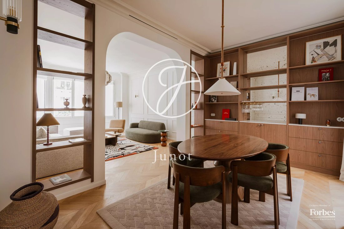 Apartment in Gros Caillou, Paris 7e Arrondissement, Paris 3 - 18392814