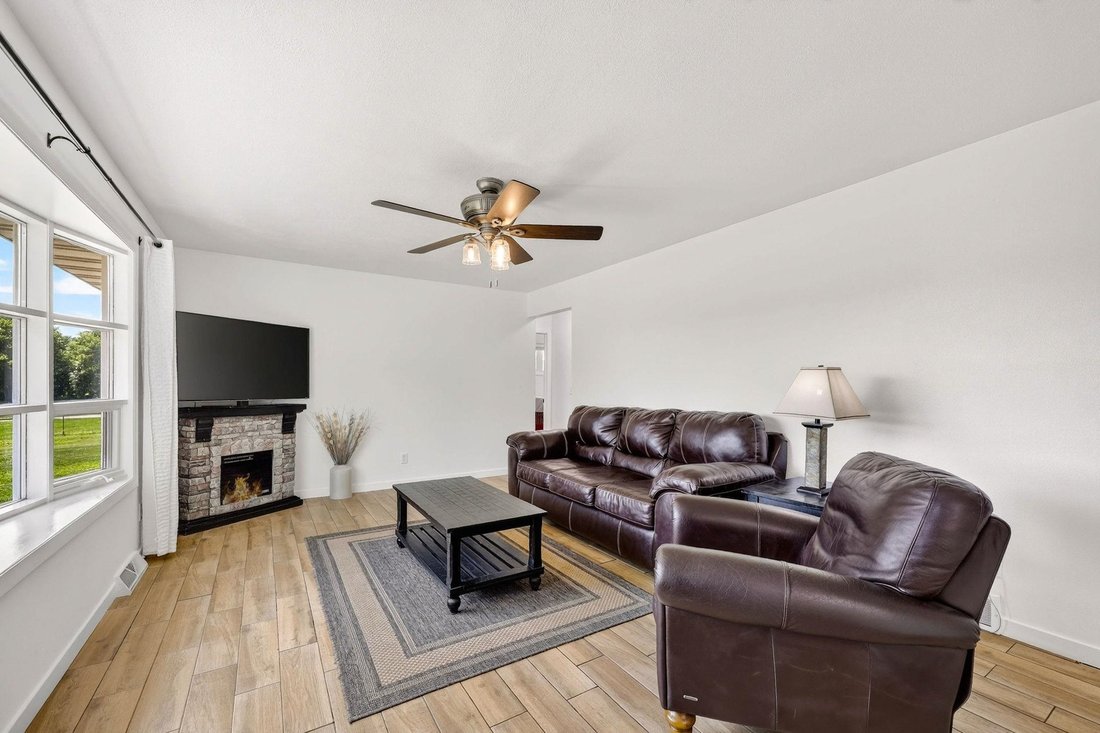 House in Stoughton, Wisconsin, United States 3 - 18390594