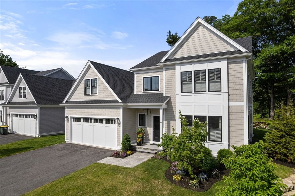 Condo in Dedham, Massachusetts, United States 2 - 18391810