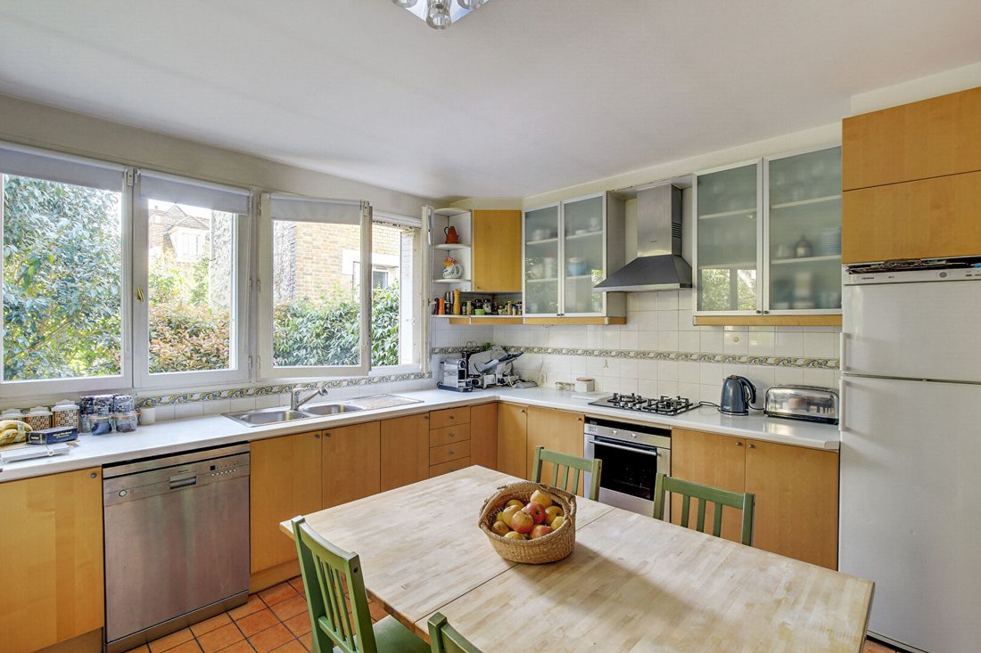 House in Plateau Ouest, Suresnes, France 2 - 18125624